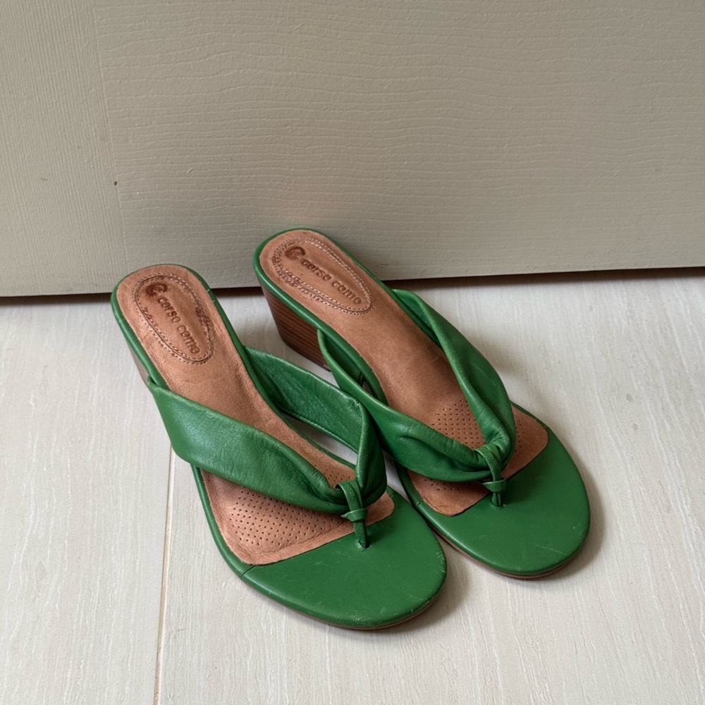 Corso como green thong wedge sandal